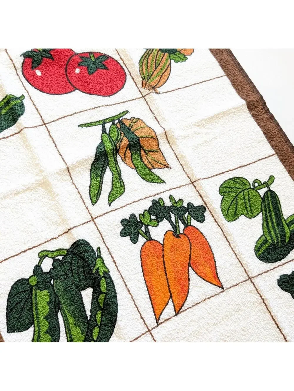 Vintage Kitchen Towel with Colorful Vegetable Design